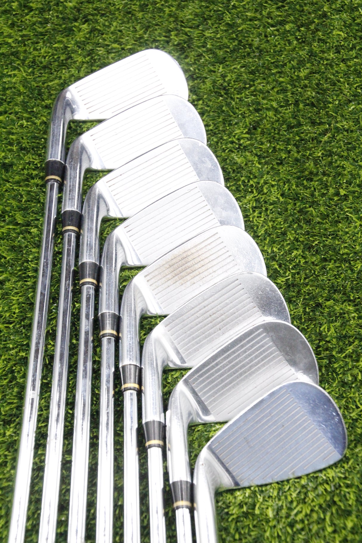 TaylorMade 300 Iron Set 3-PW R Flex +1"