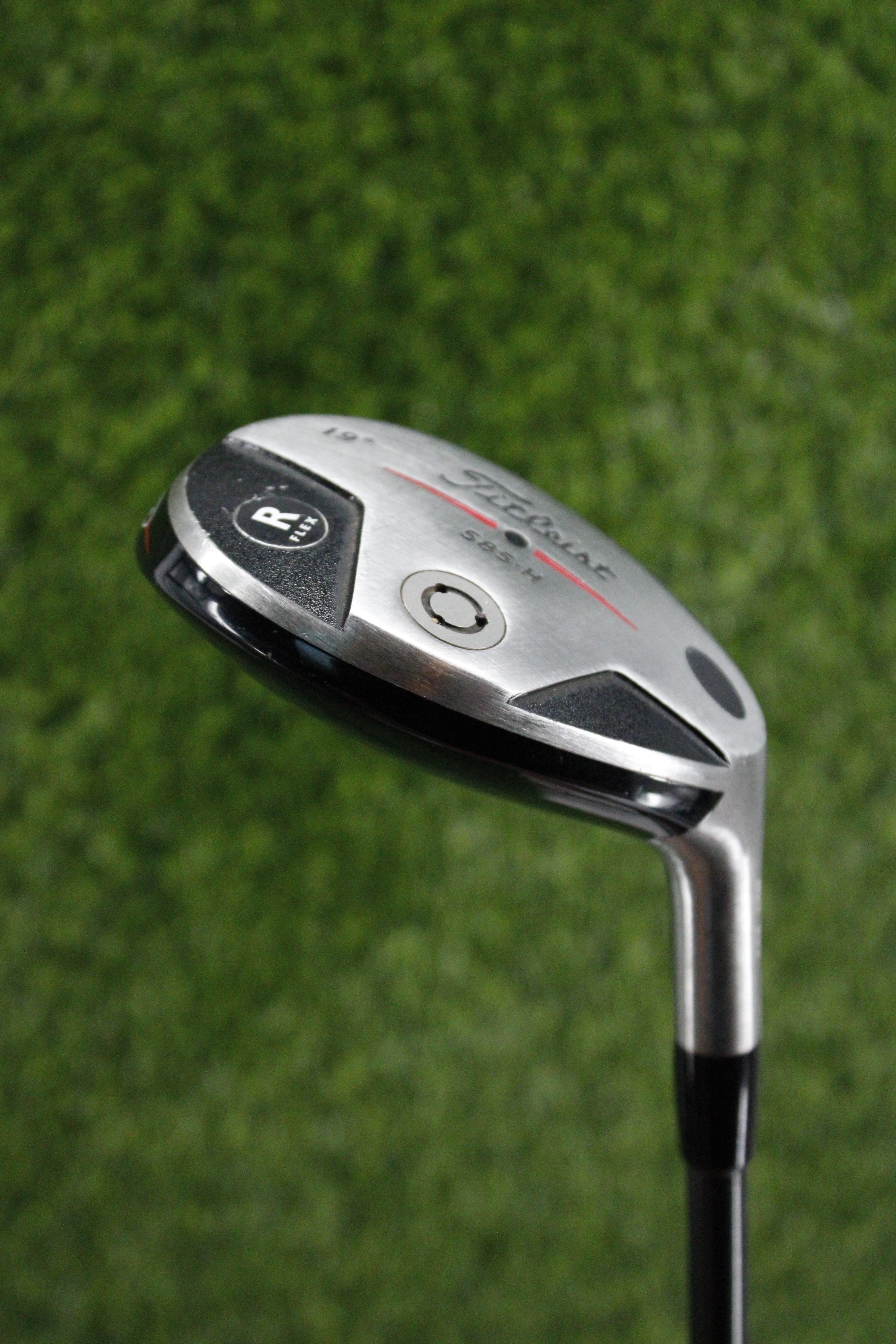 Titleist 585.H 19° 3 Hybrid R Flex 40.5"