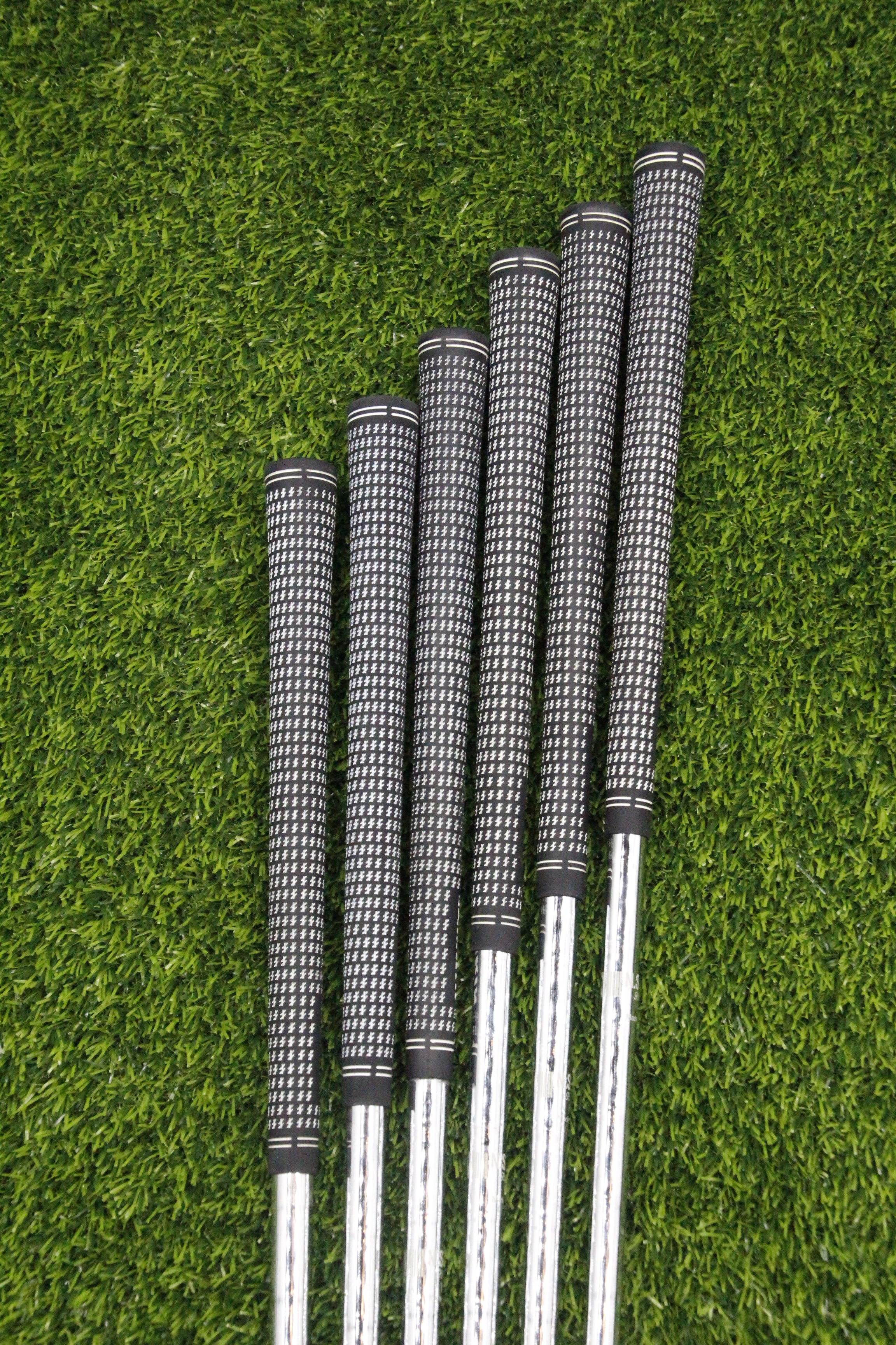 TaylorMade 2019 P790 Iron Set 5i 7-PW AW R Flex Std Length