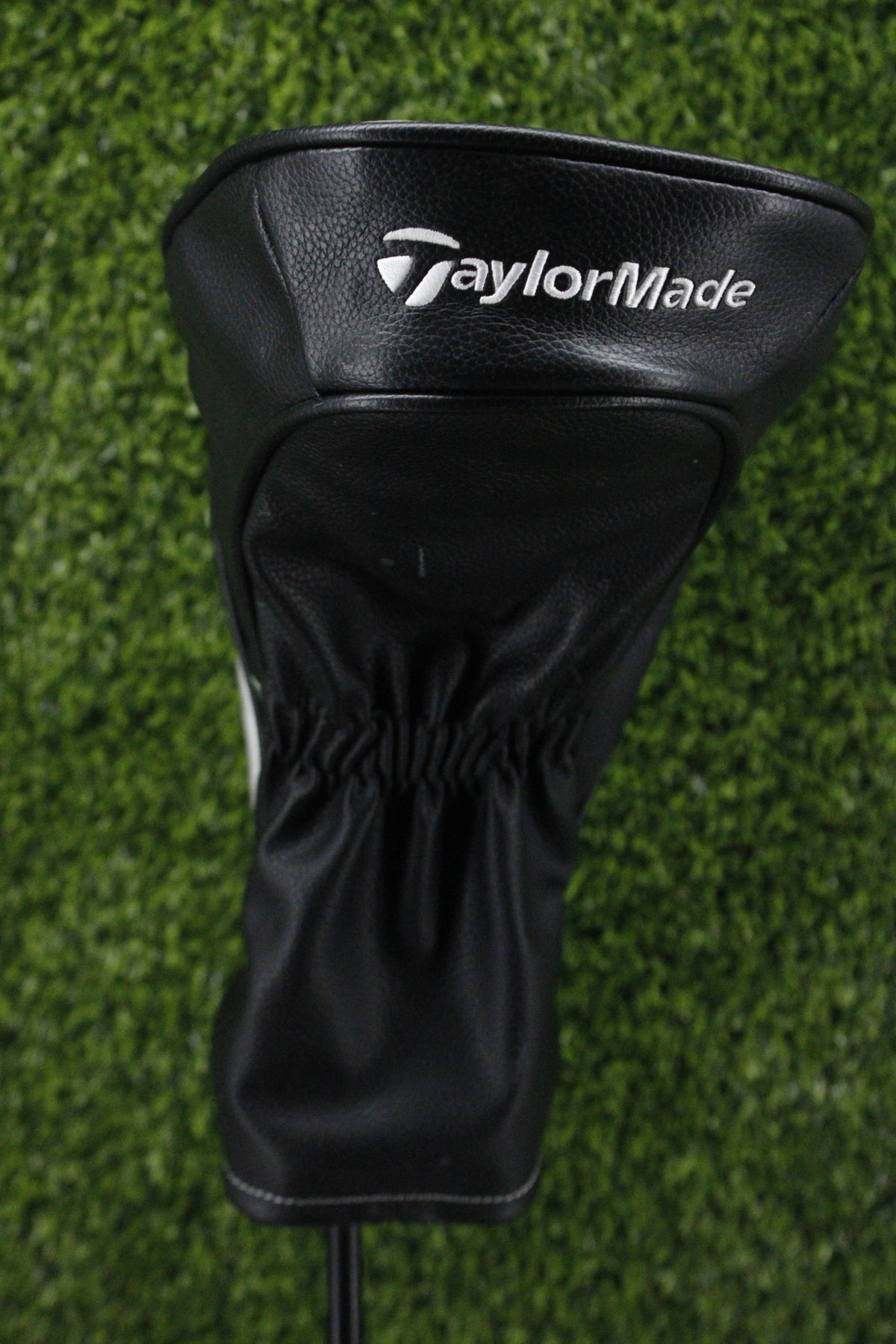 NEW TaylorMade Qi35 Driver Headcover