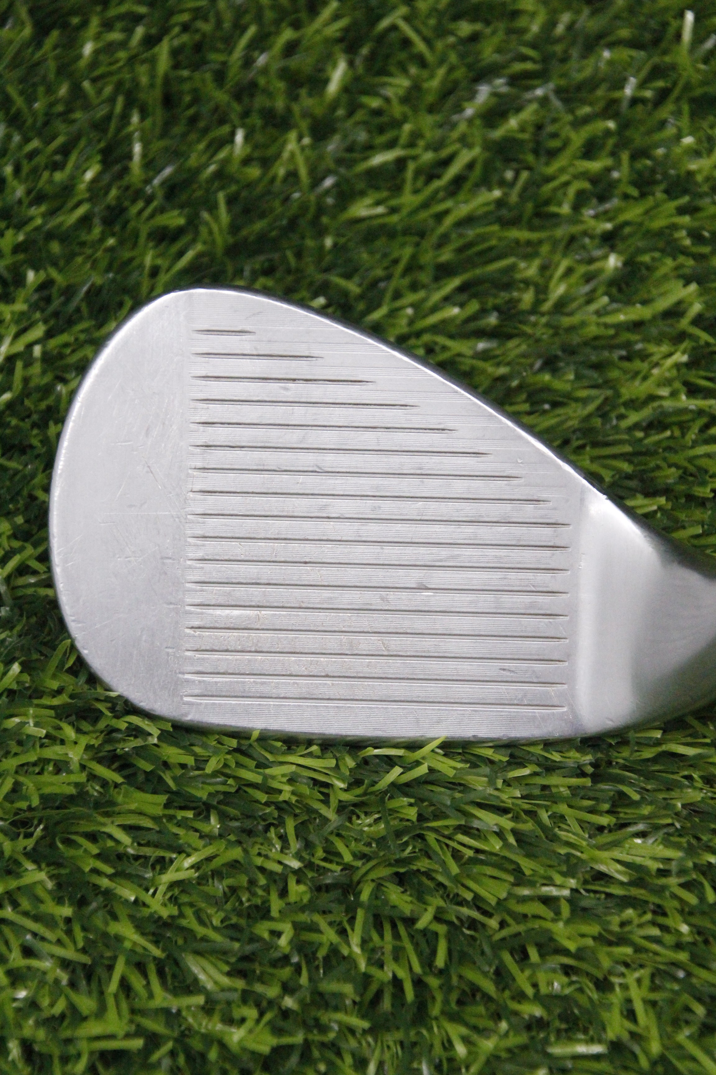 Titleist Vokey SM9 Tour Chrome 56° SW Wedge Flex 35.5"