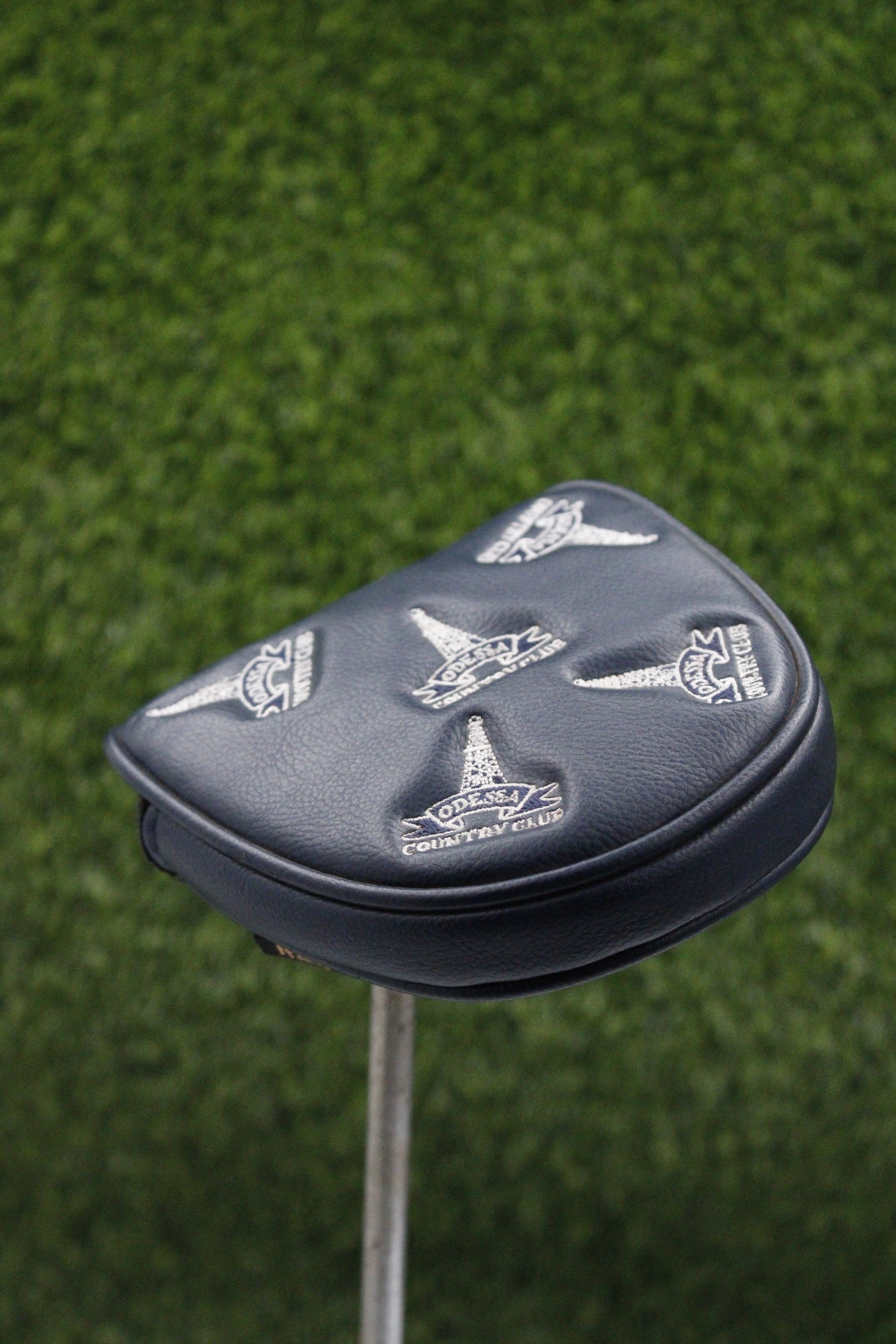 Pre-Owned Odessa Country Club Putter Headcover