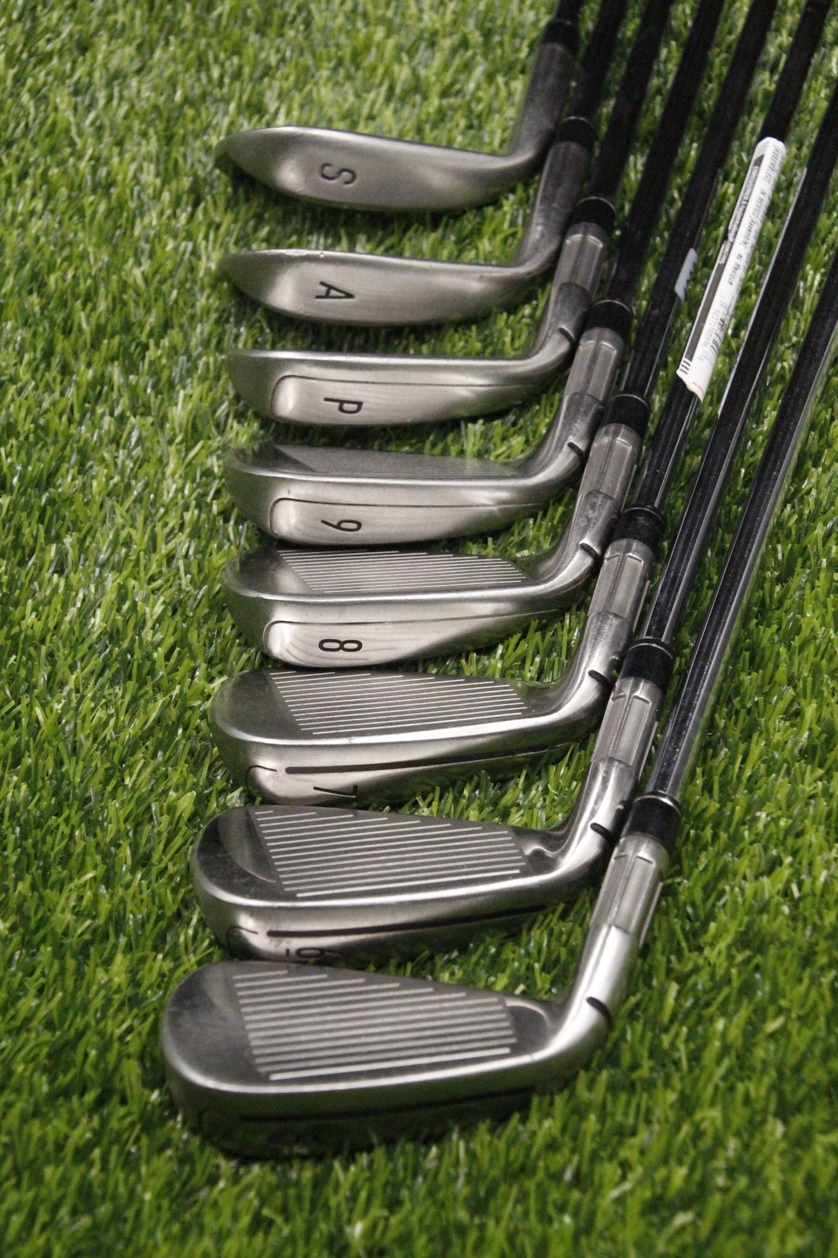 TaylorMade M6 Iron Set 5-PW AW SW R Flex Std