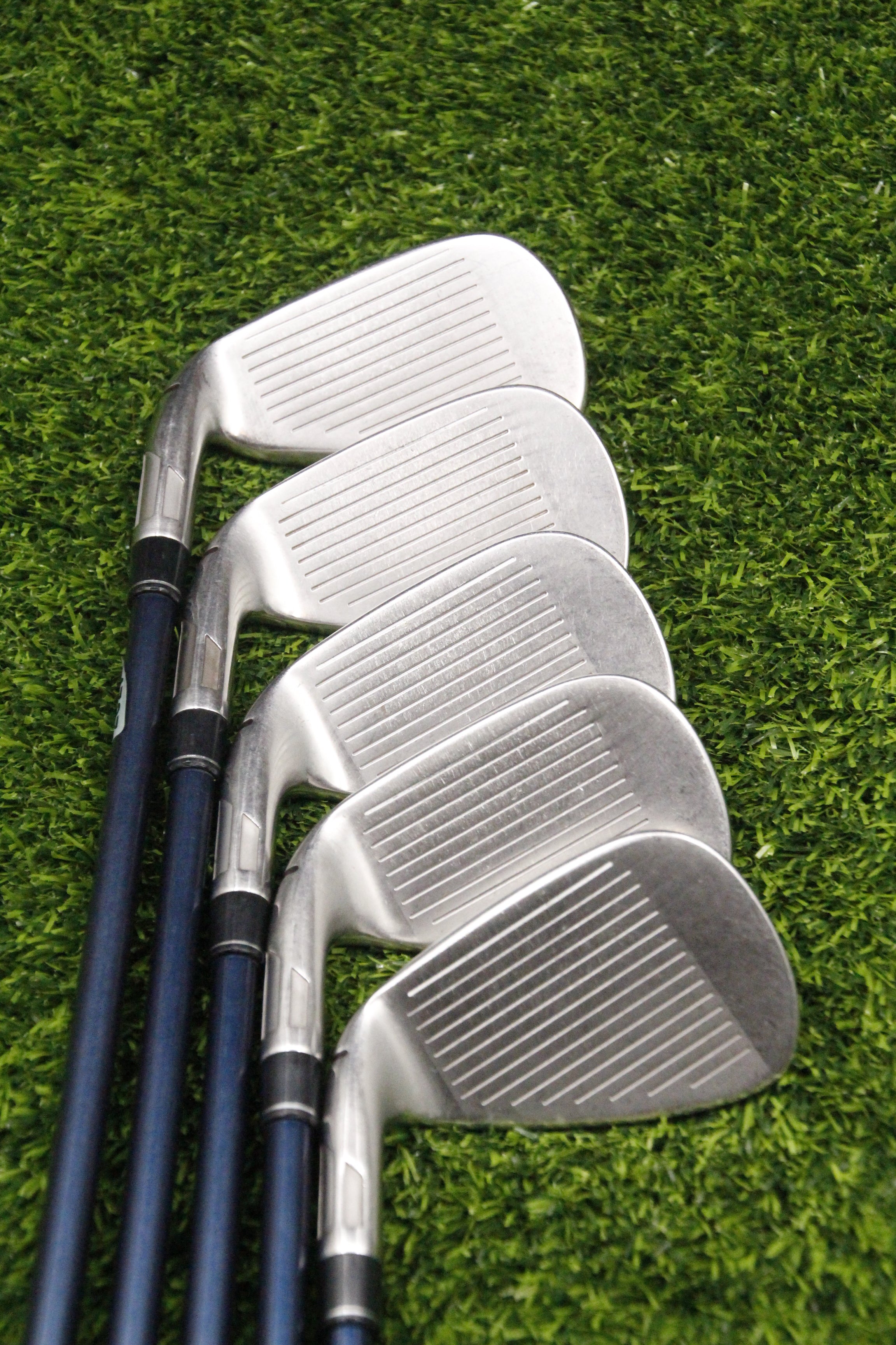 TaylorMade Sim2 Max Iron Set 7-PW AW R Flex -1.0"