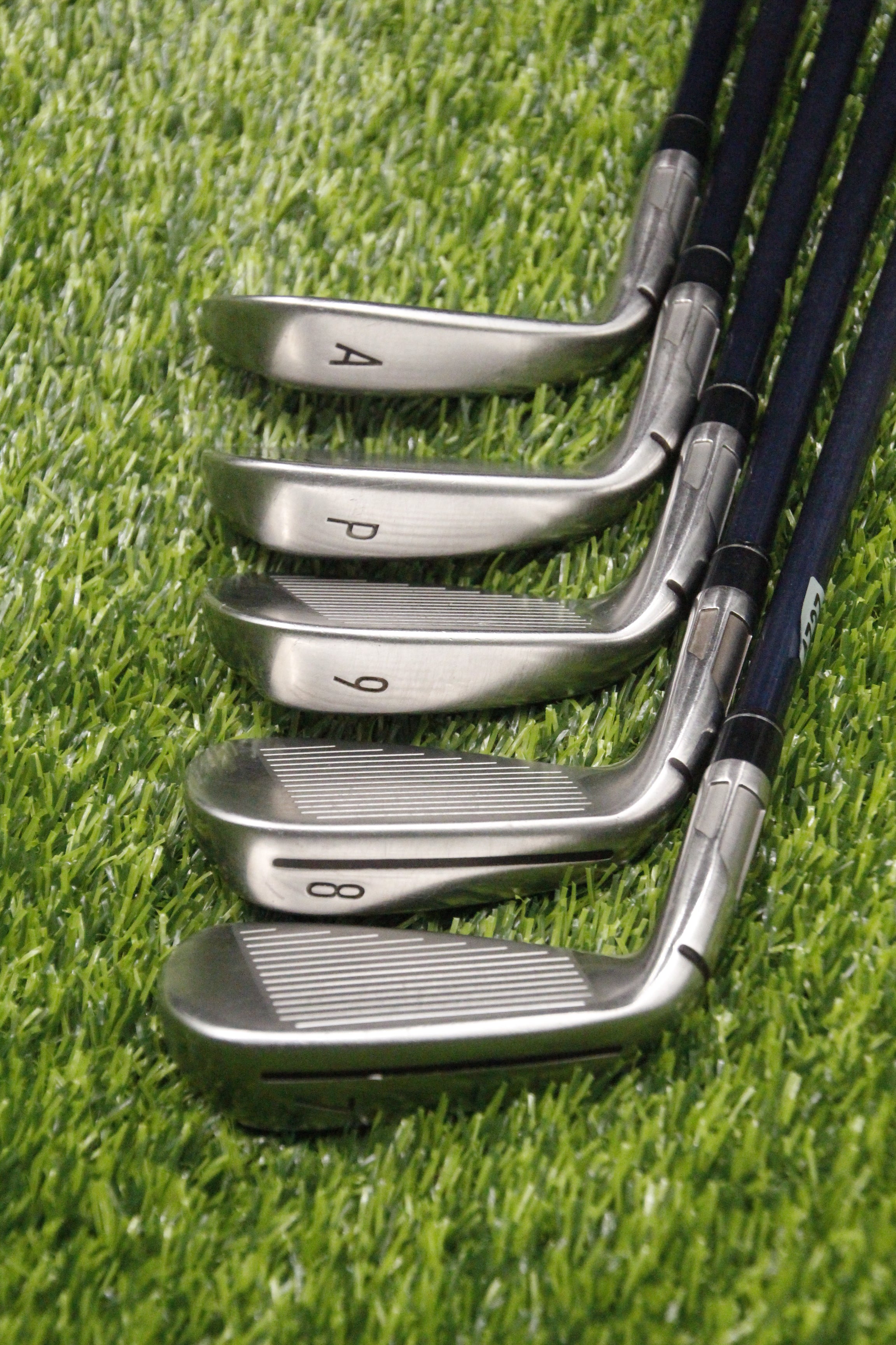 TaylorMade Sim2 Max Iron Set 7-PW AW R Flex -1.0"