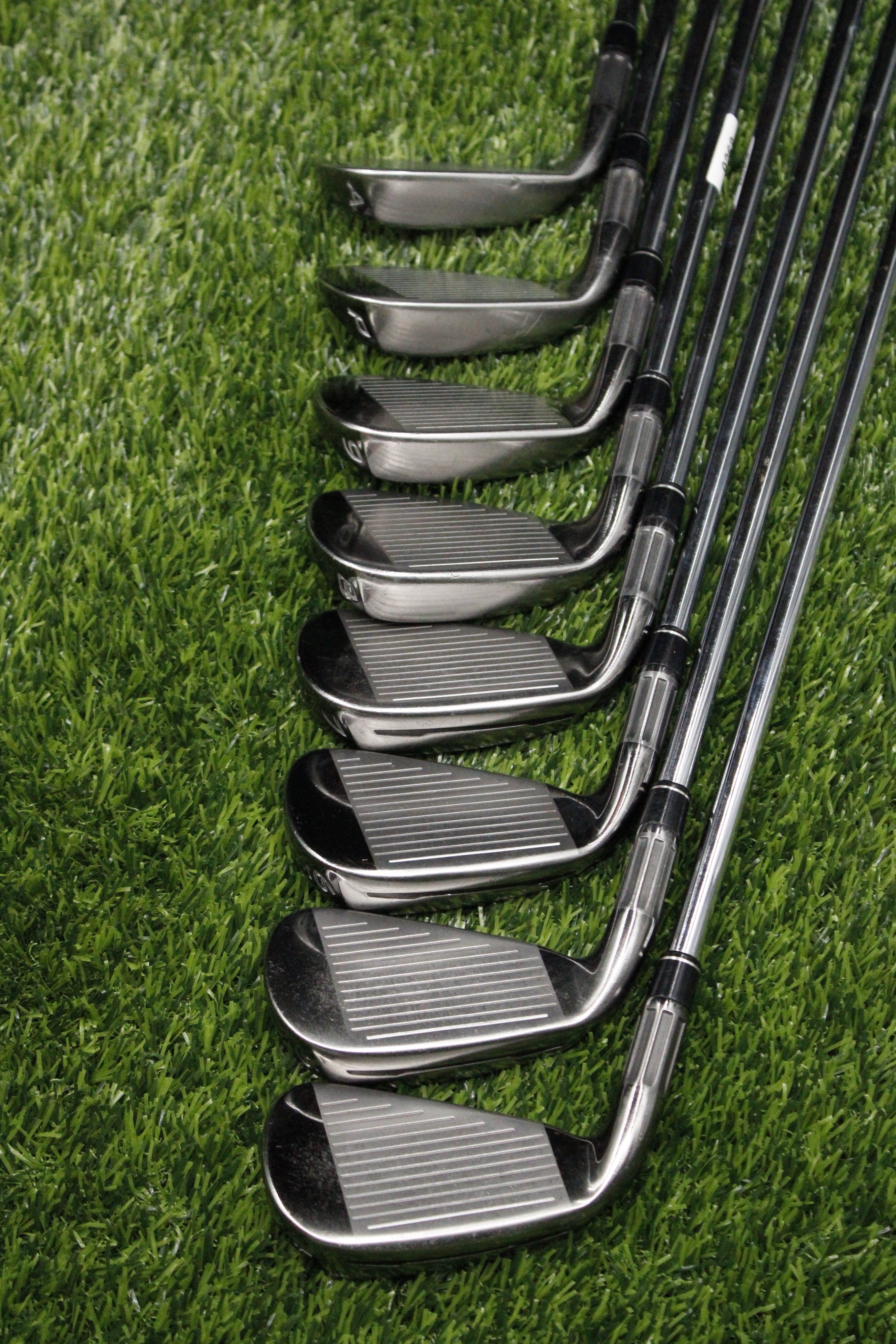 TaylorMade 2016 M2 Iron Set 4-PW AW R Flex Std Length