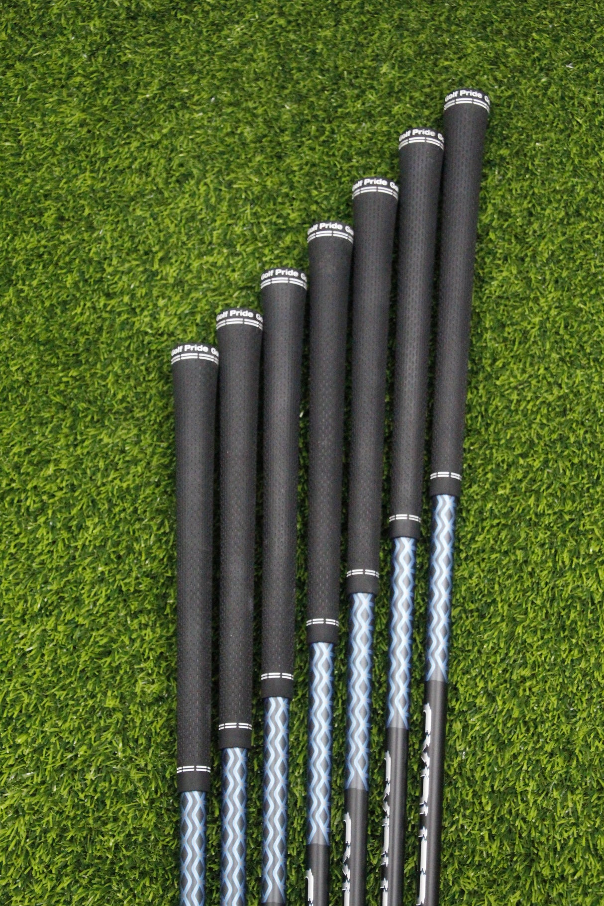 Cleveland Launcher XL Halo Iron Set 5-PW AW R Plus Flex Std