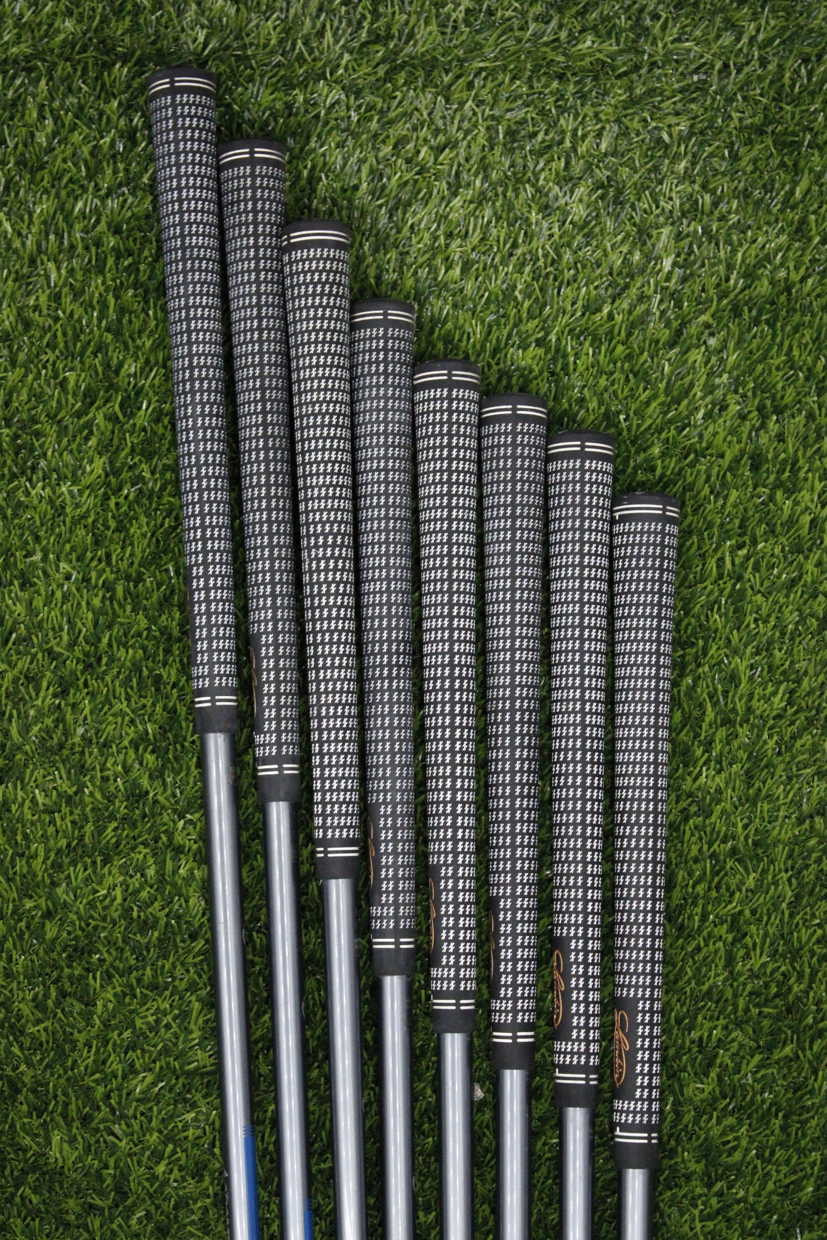 Adams Idea Tech V3 Iron Set 4-PW GW R Flex Std Length