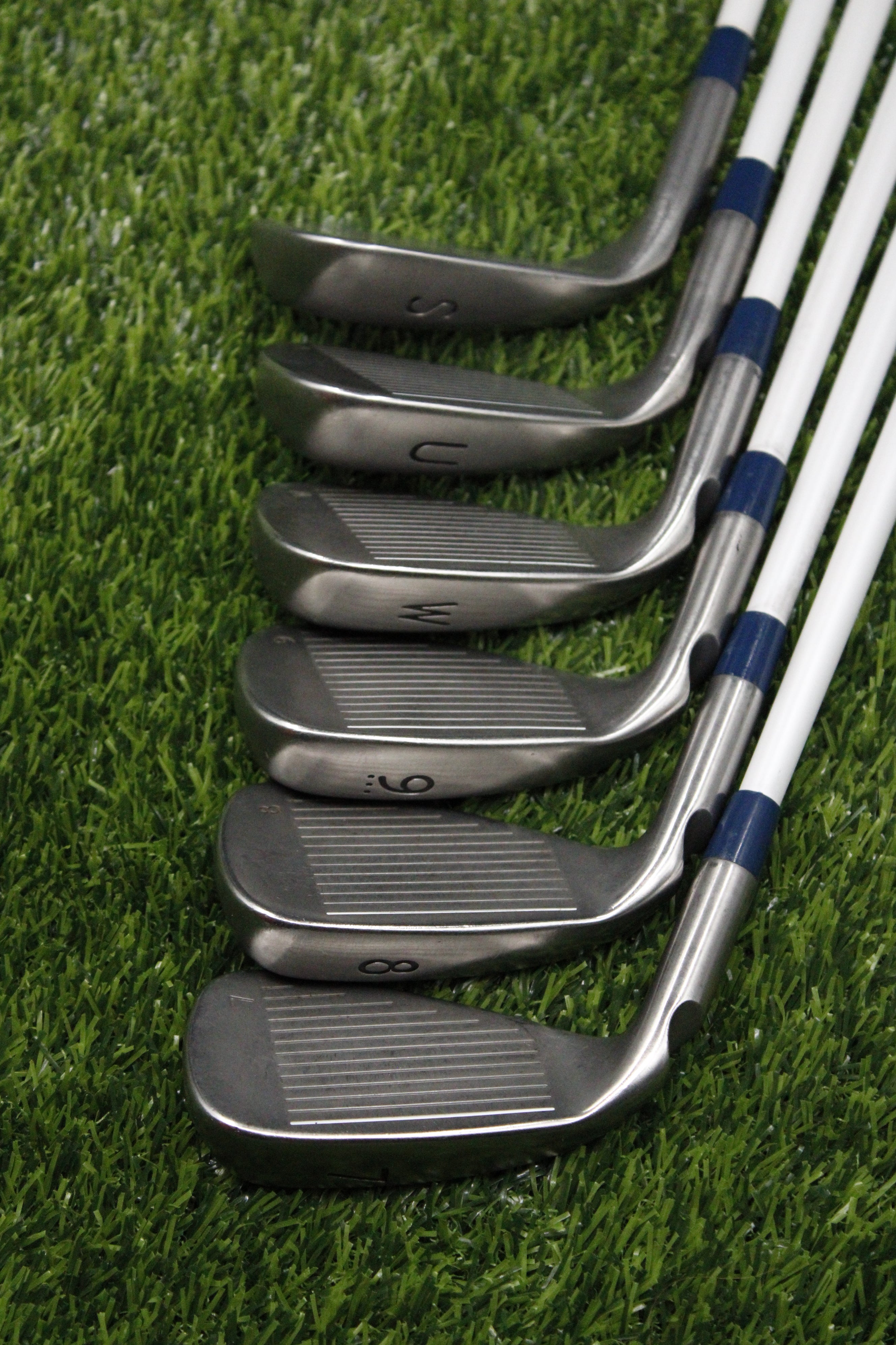 WOMEN Ping G Le Iron Set 7-PW GW SW L Flex Std Length