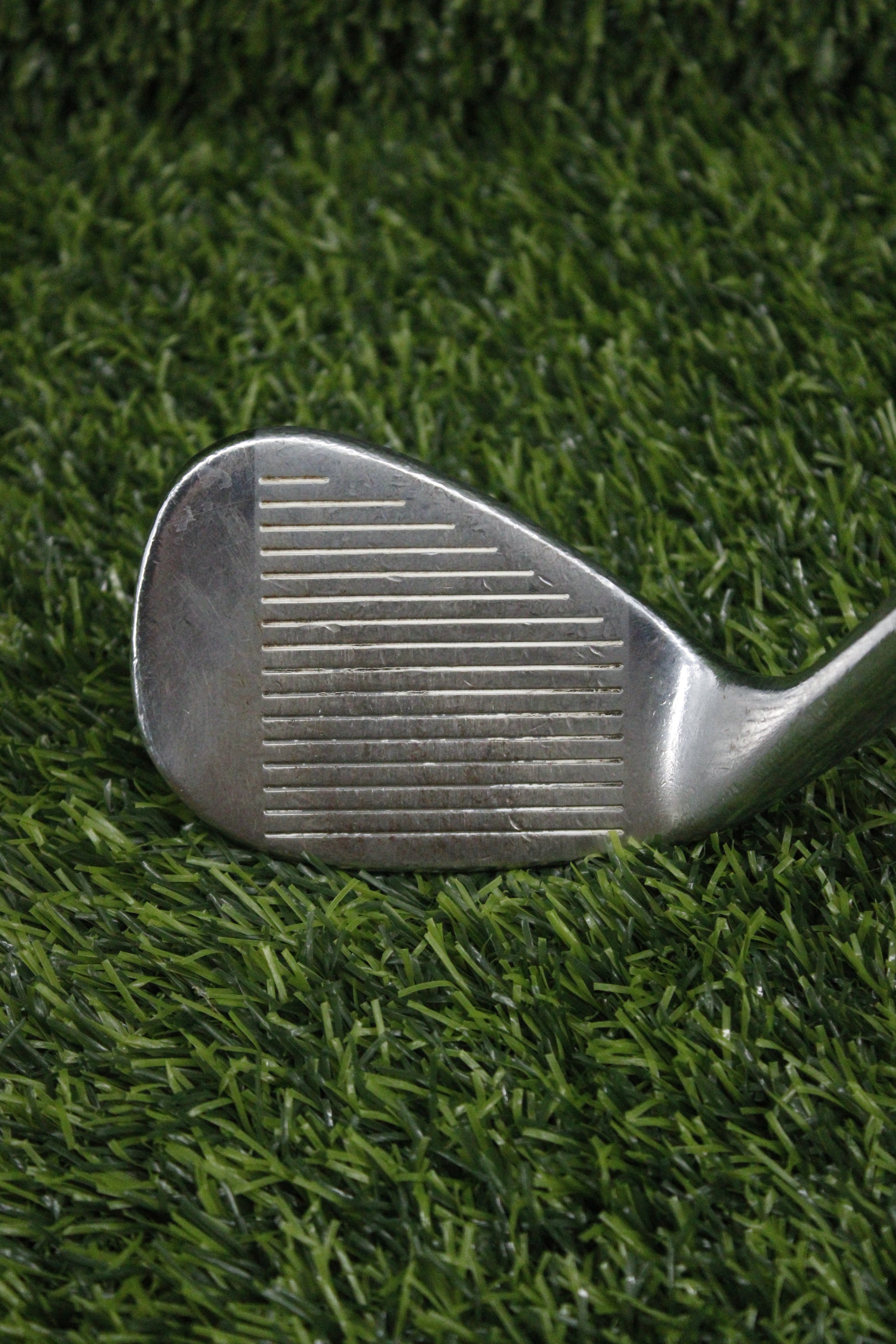 Cleveland 588 Chrome 54° SW Wedge Flex 37"