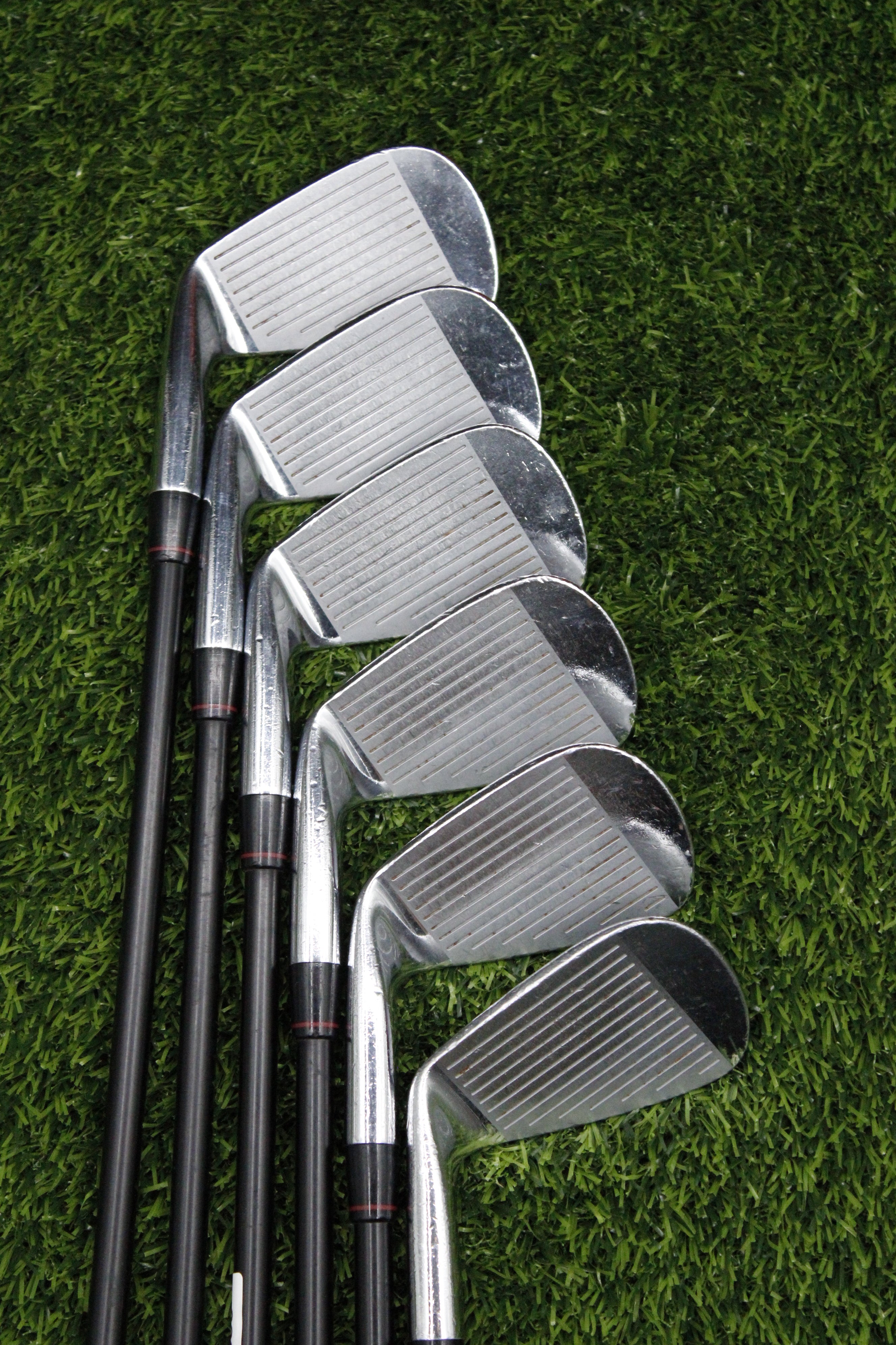 Nike Victory Red Split Cavity Iron Set 5-PW SR Flex -1.0"