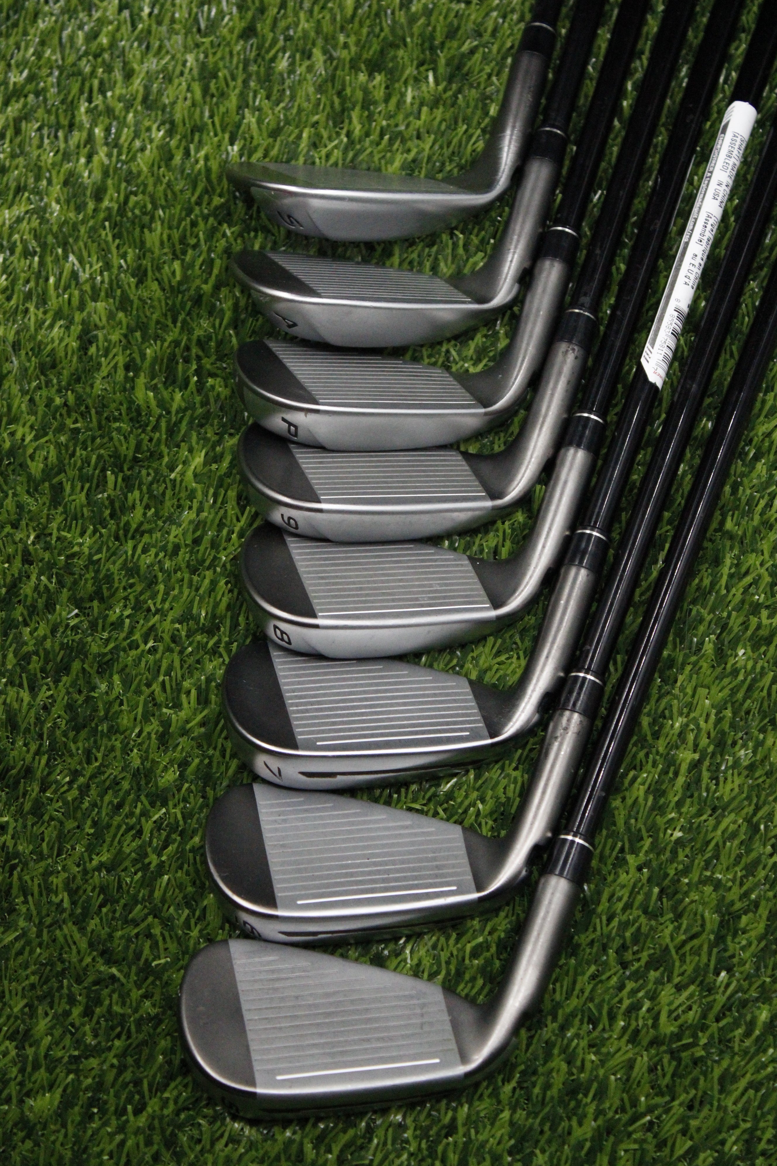 TaylorMade Speedblade Iron Set 5-PW AW SW R Flex Std Length