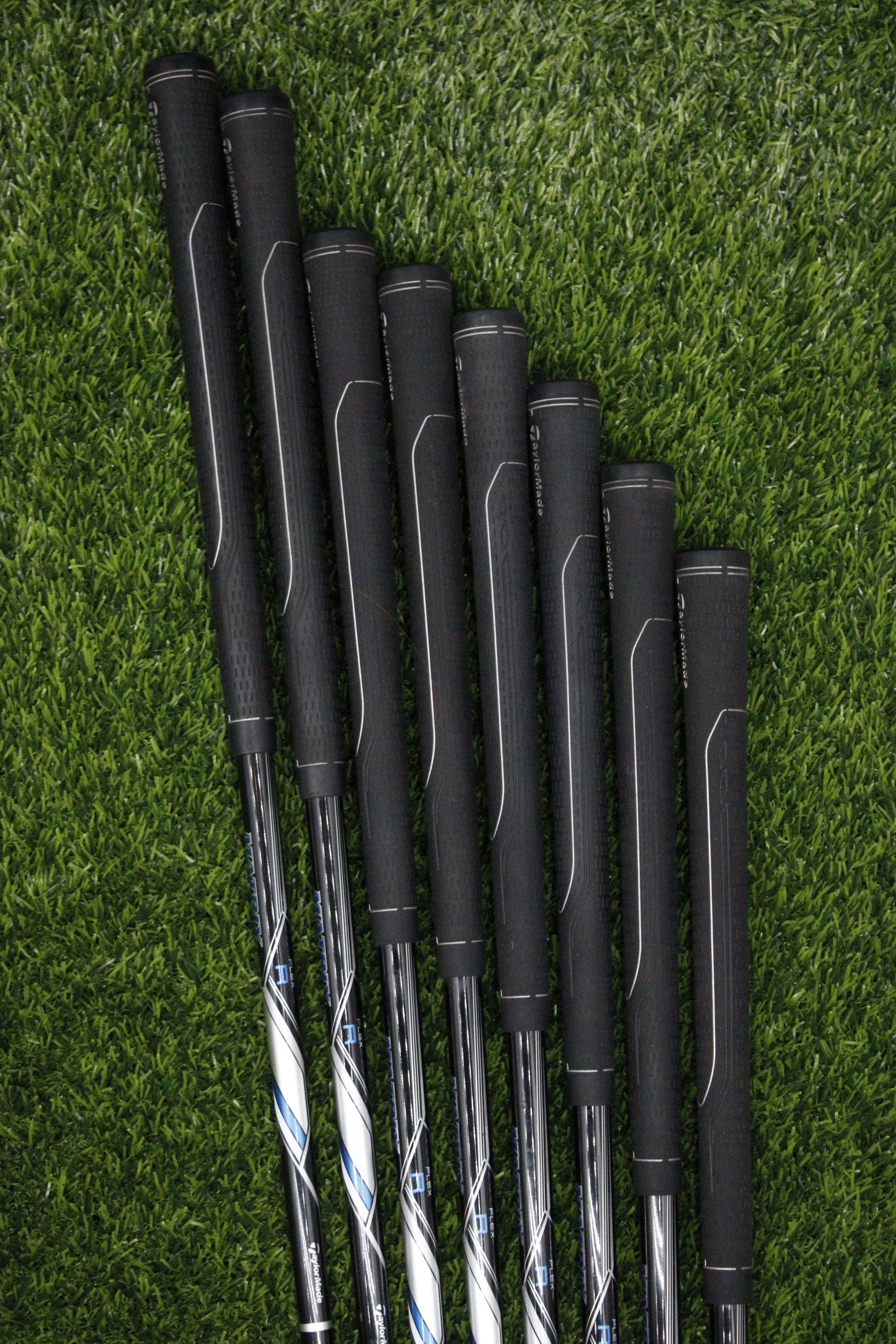 TaylorMade Speedblade Iron Set 5-PW AW SW R Flex Std Length