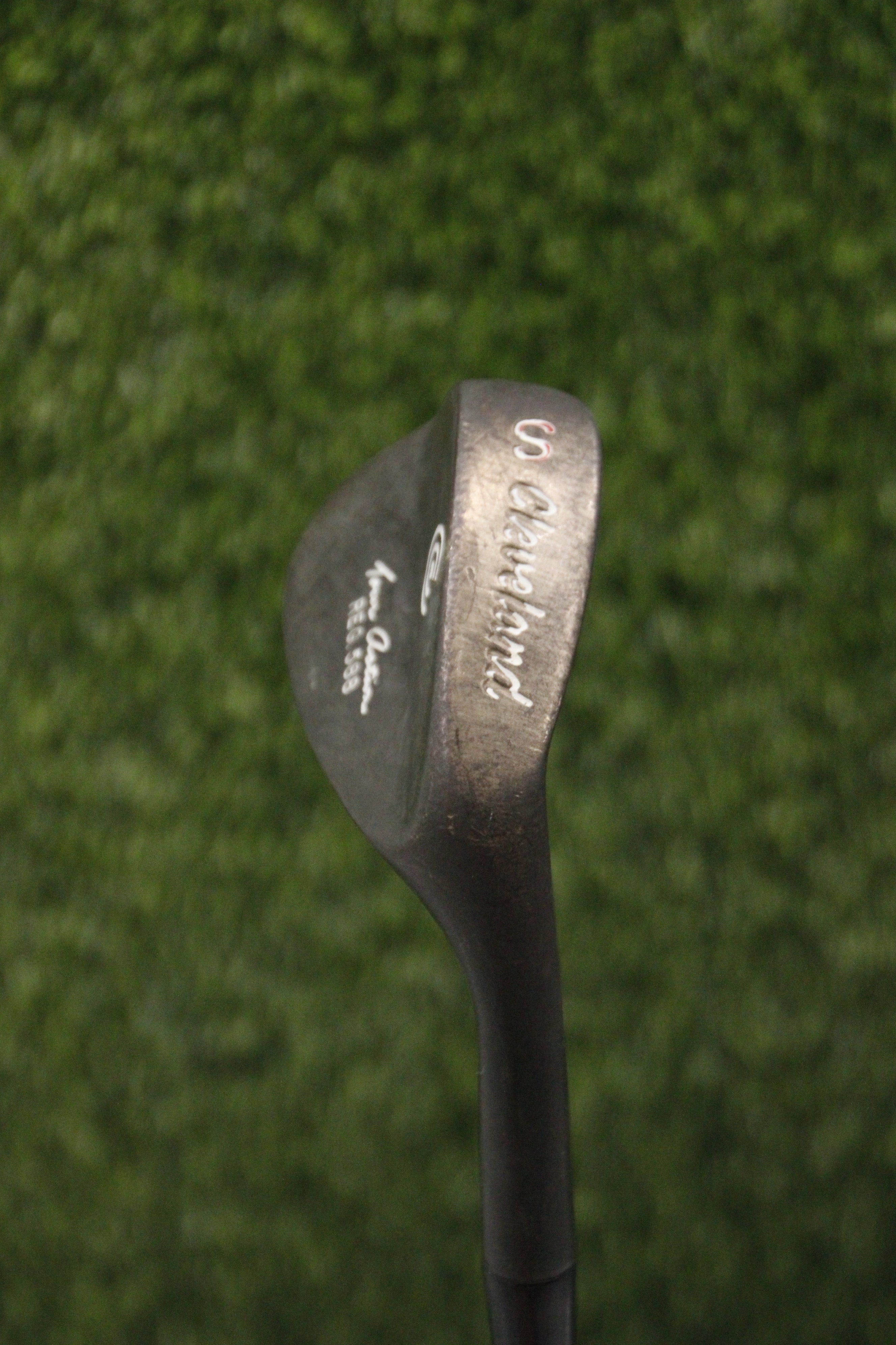 Cleveland 588 Gunmetal SW Wedge Flex 35.25"