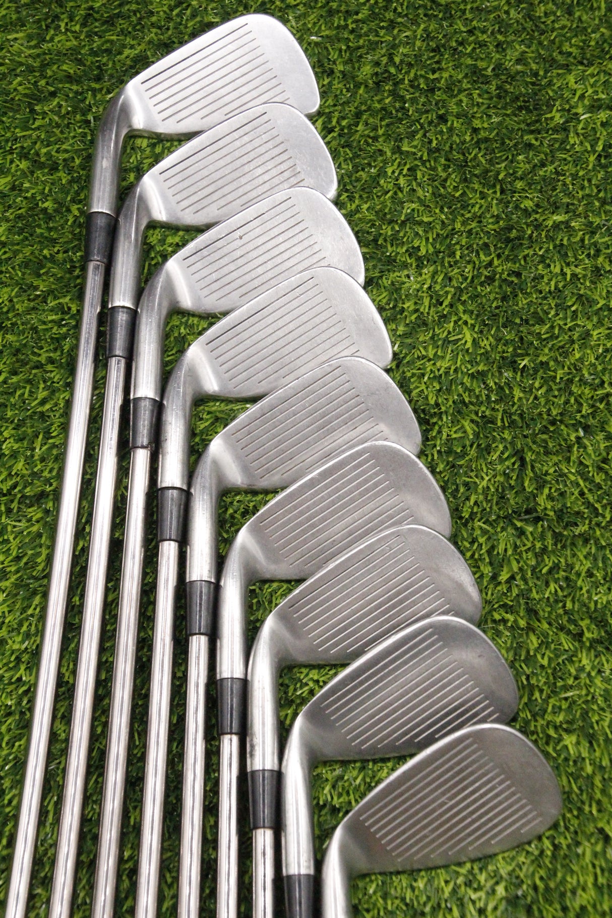 Wilson Ultra Iron Set 3-PW SW R Flex Std