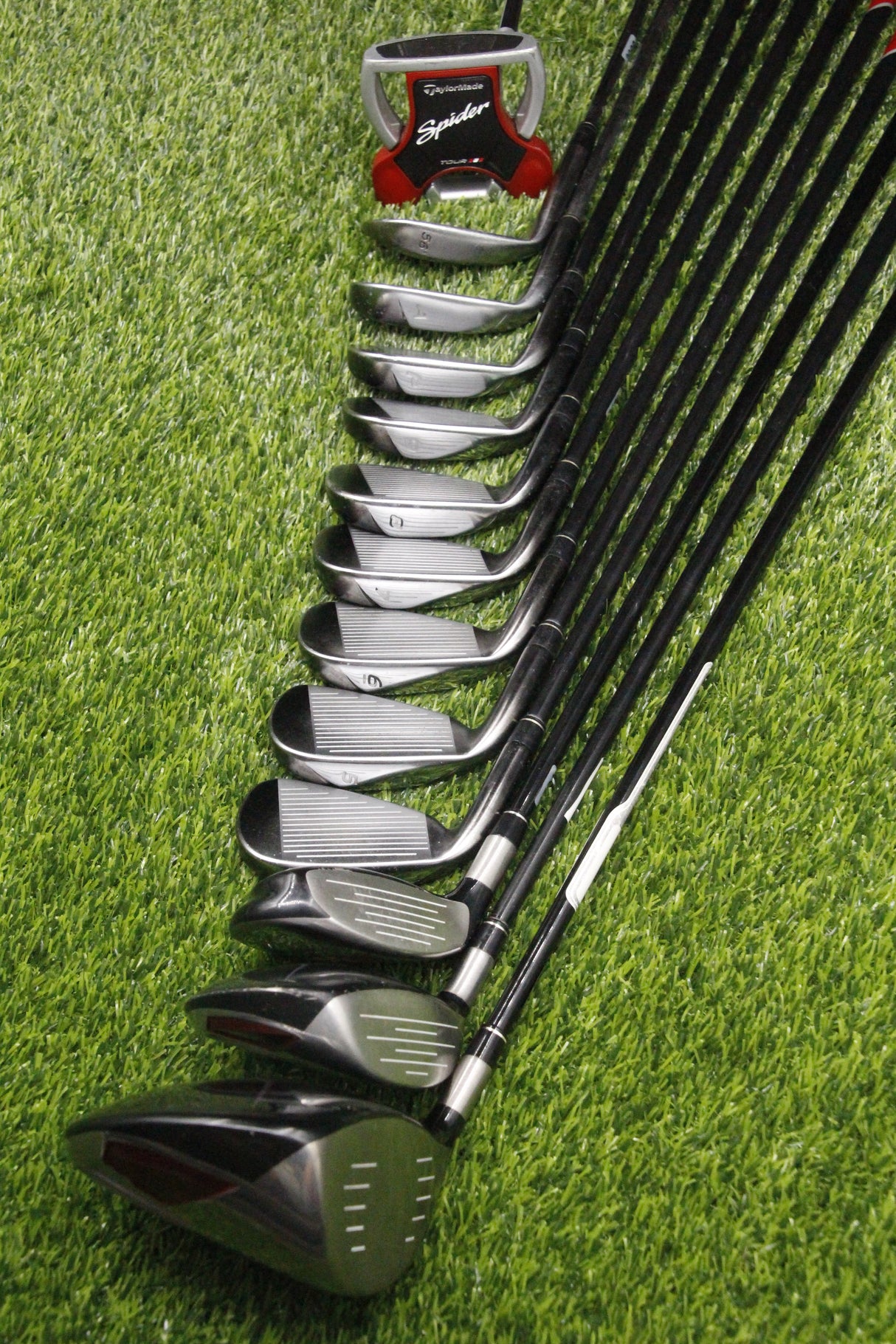 TaylorMade Burner 2.0 Black Par Set R Flex Std