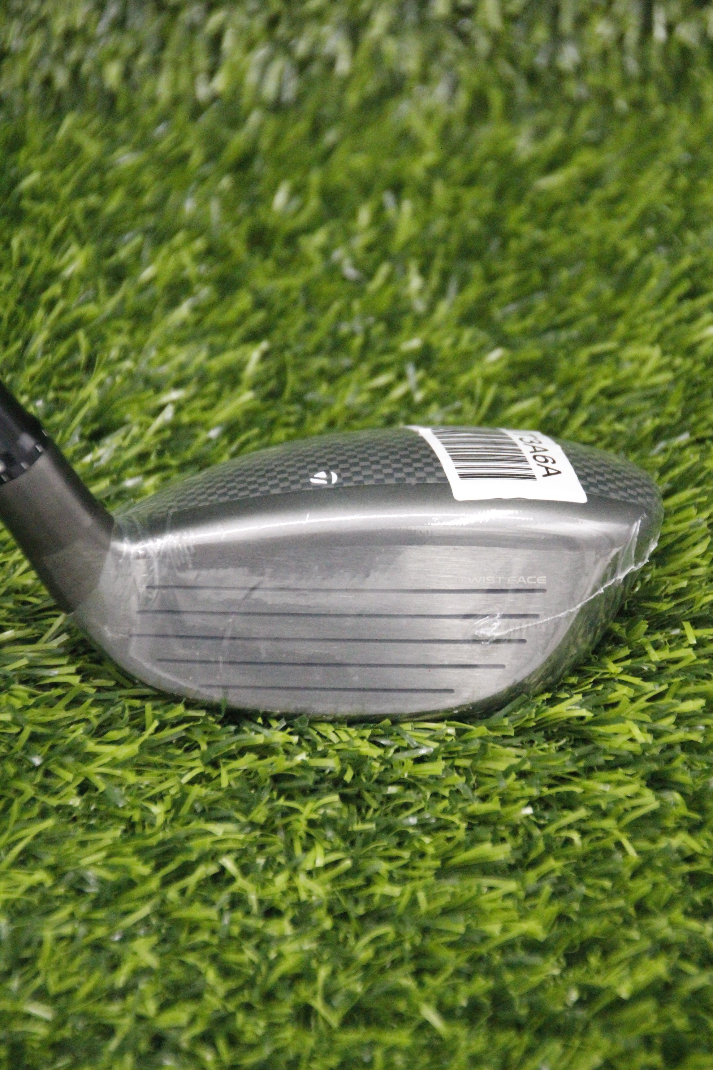 NEW Lefty TaylorMade Qi35 22° 4 Hybrid R Flex 39.25"