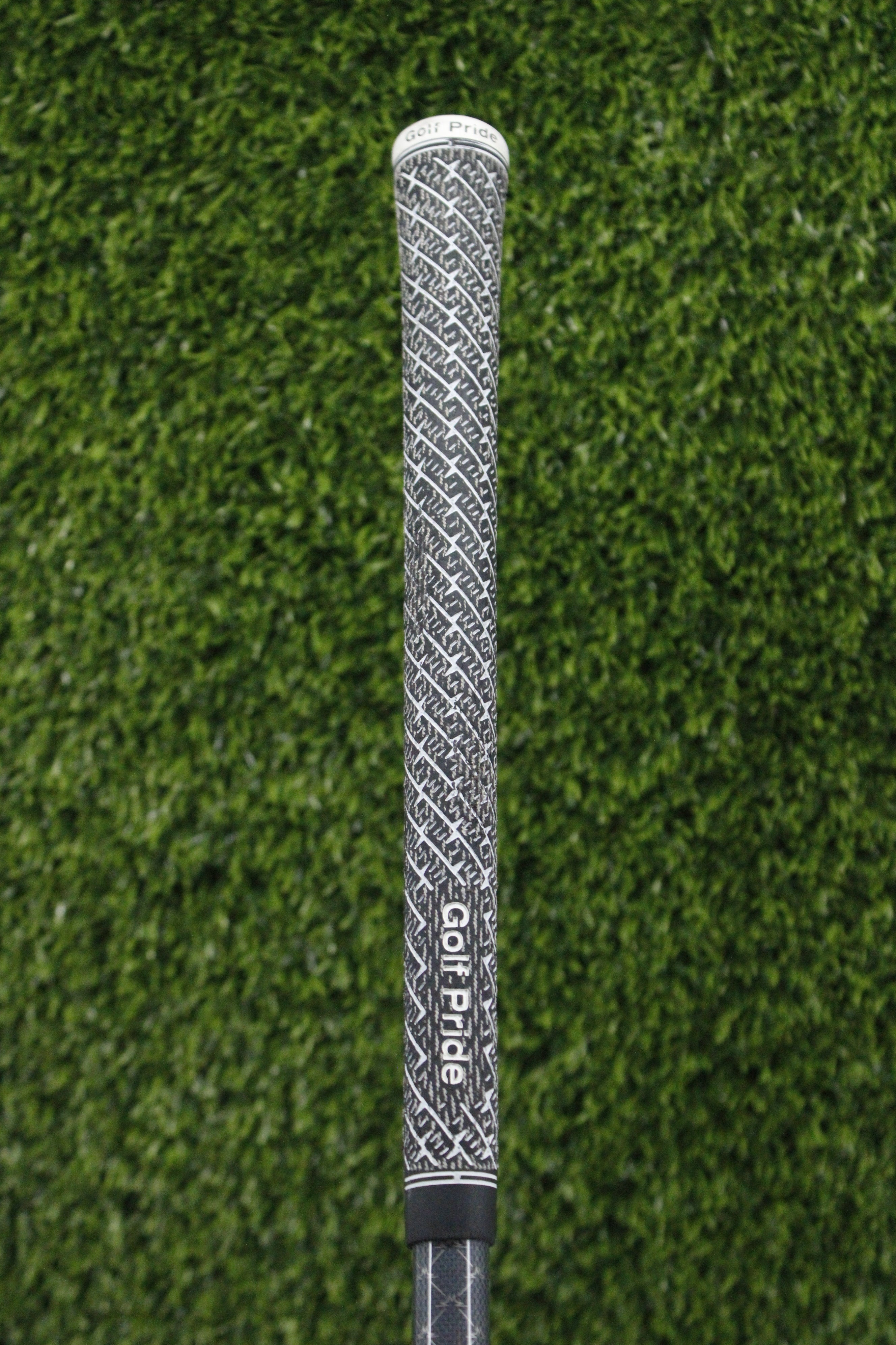 Titleist TSR2 11° Driver R Flex 44.25" w/ HC