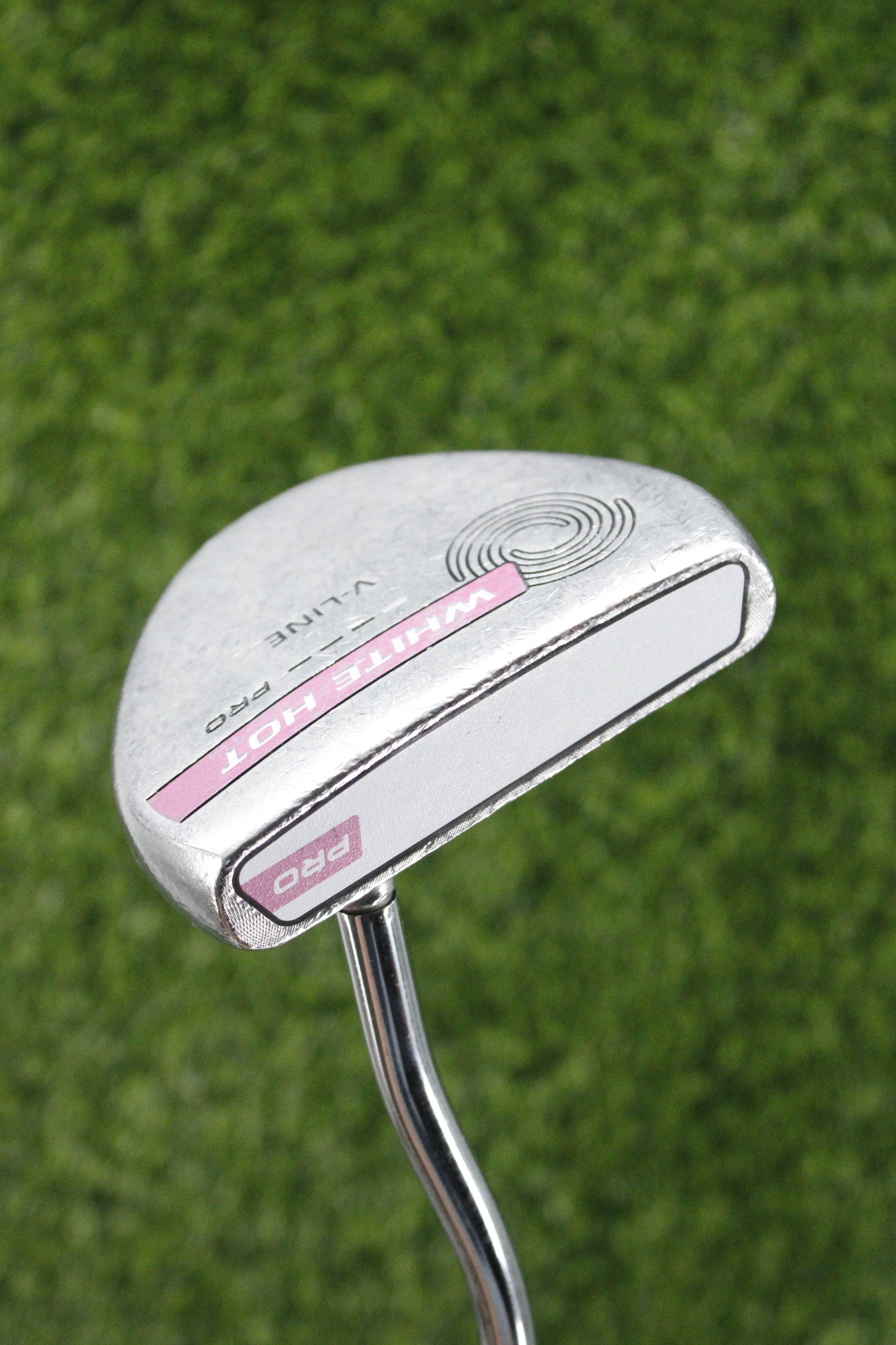 Odyssey White Hot Pro V-Line Putter – In Stock & Ready to Ship