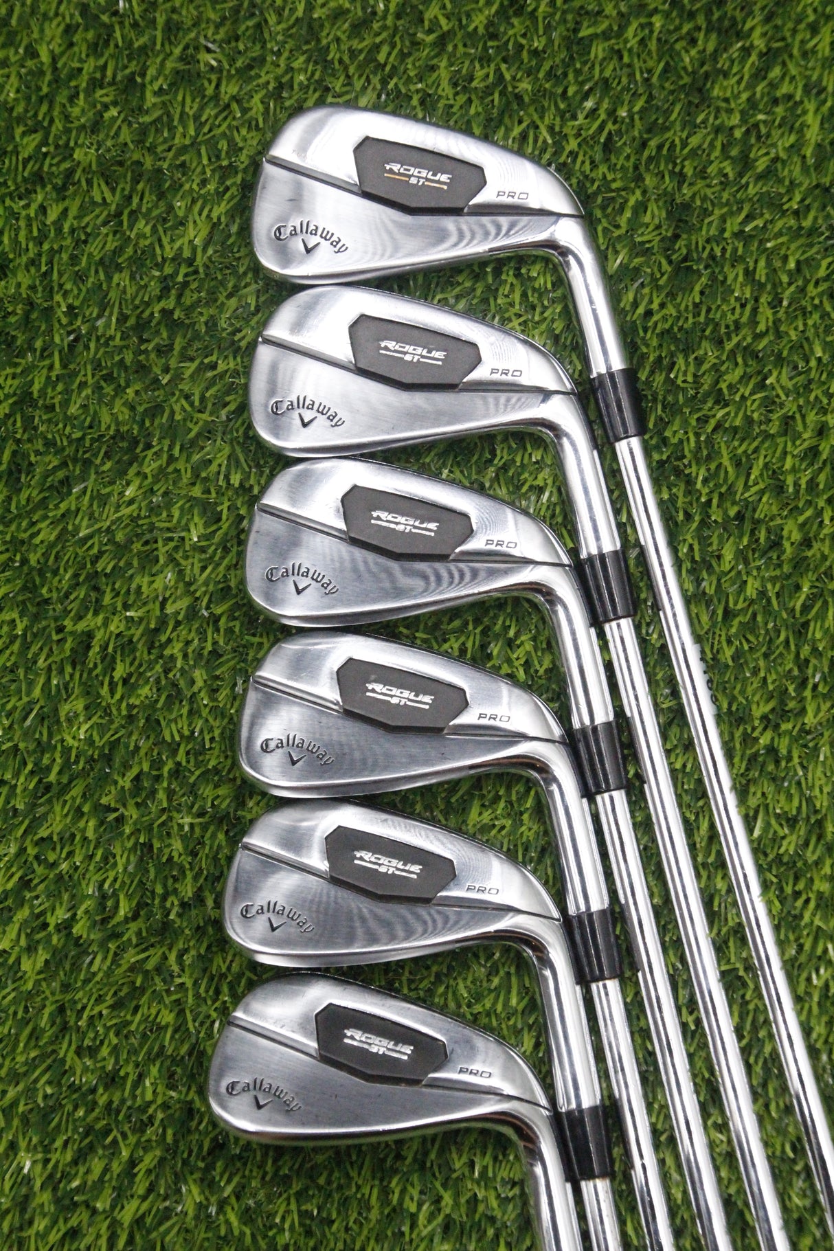 Callaway Rogue ST Pro Iron Set 6-PW AW R Plus Flex Std