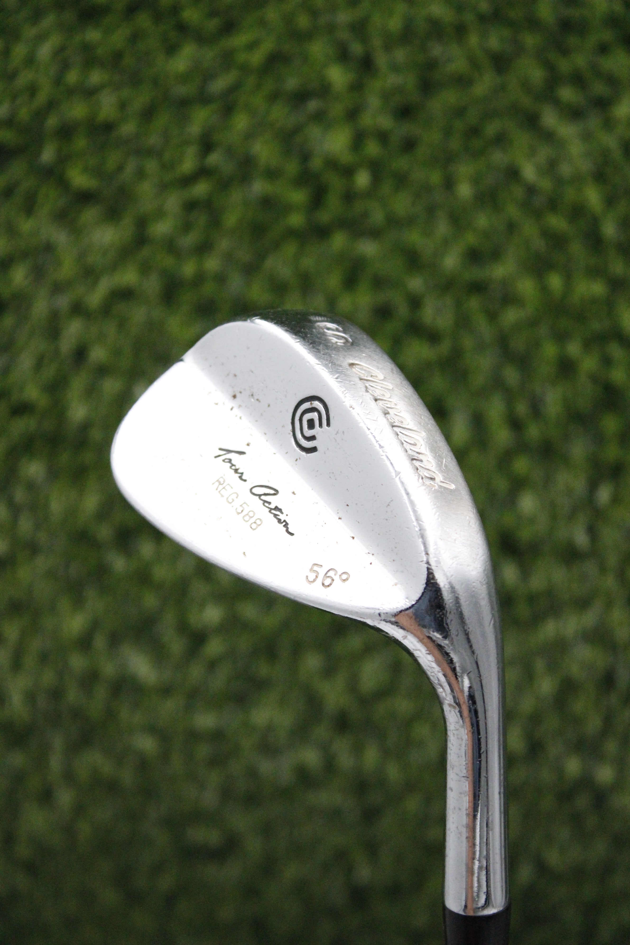 Cleveland 588 Chrome 56° SW Wedge Flex 35"