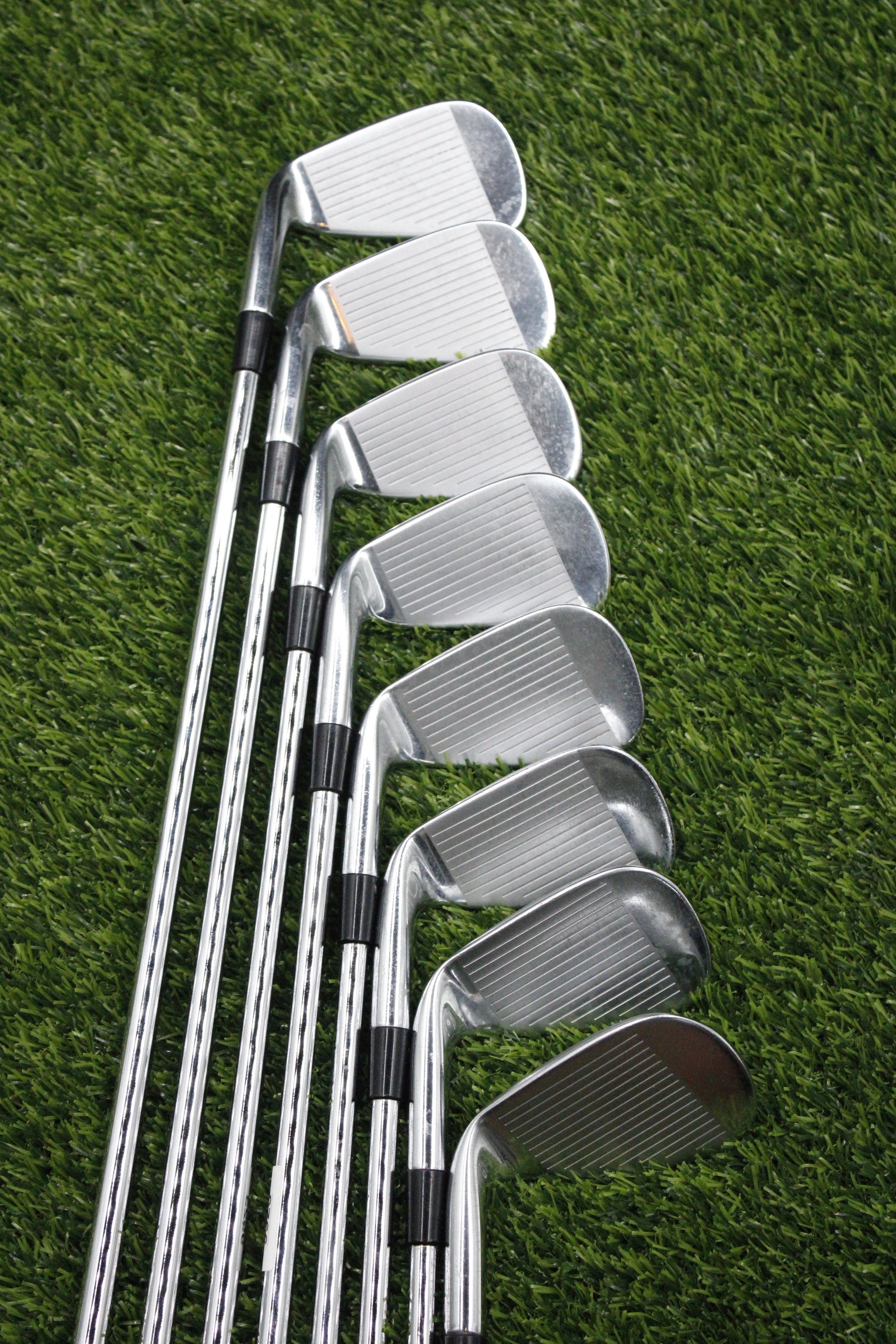 TaylorMade SLDR Iron Set 4-PW SW S Flex +1.0"