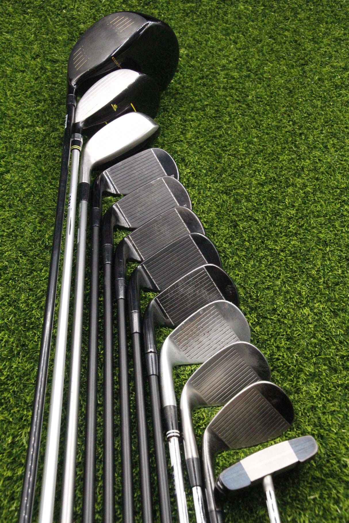 Cleveland 2015 CG Black Par Set R Flex Std Length