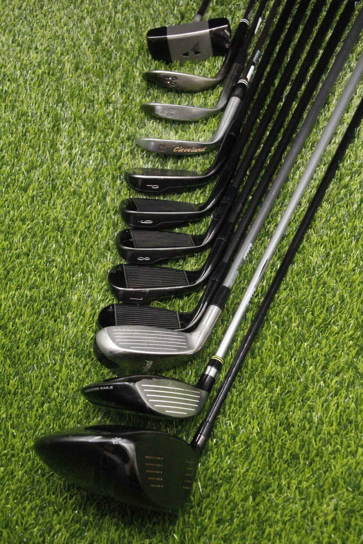 Cleveland 2015 CG Black Par Set R Flex Std Length