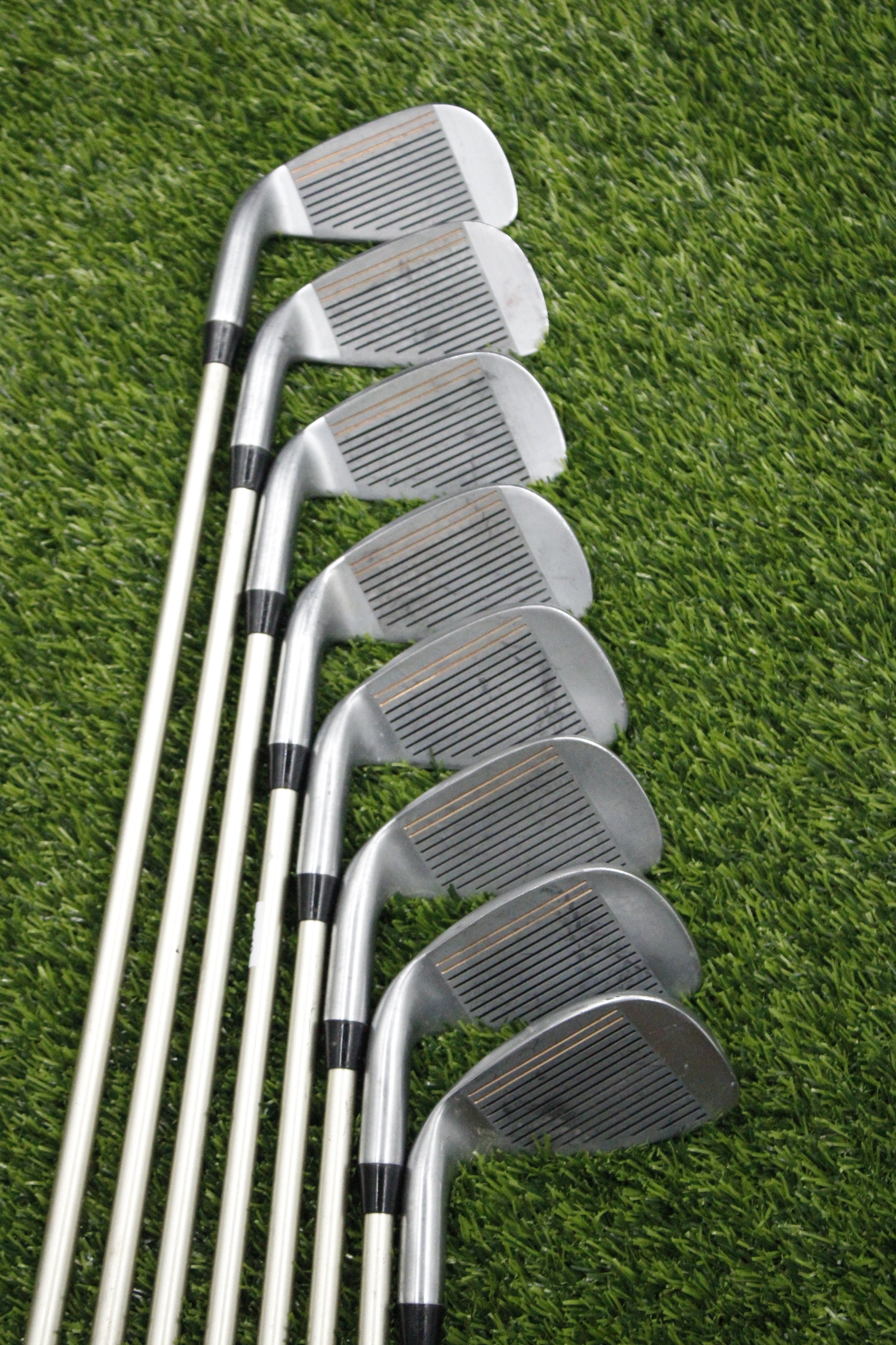 WOMEN Spalding Tour XL Limited Iron Set 4-PW SW L Flex Std Length